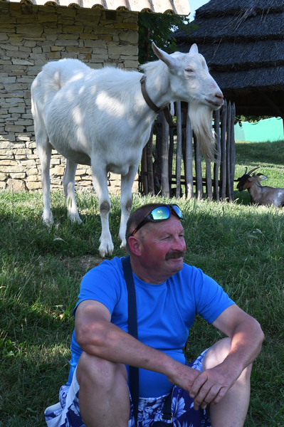 Diváci folklorního pořadu
