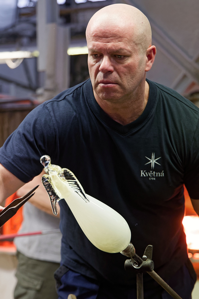 Skláři z Květné 8