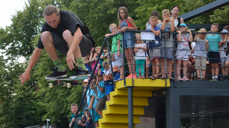 09  UH/Masarykovo náměstí/skate