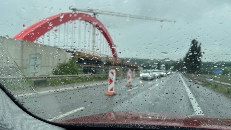 Název seriálu je: Jak se stavěl most přes řeku Morava_foto č. 5