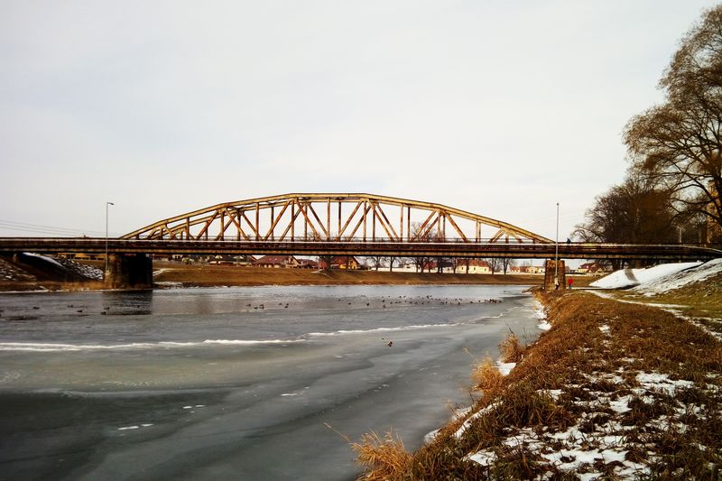 Most v zimě