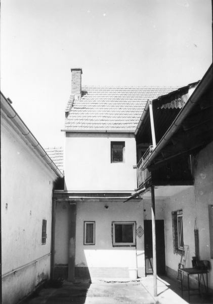 Míkovský dvůr