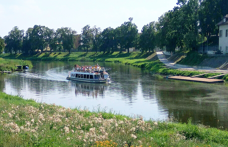 řeka v létě