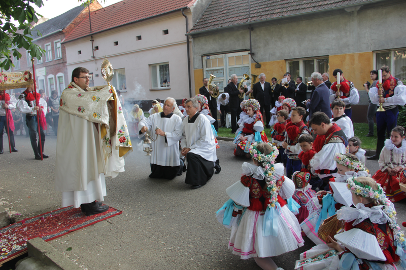 Boží tělo ve Vlčnově - žehnání