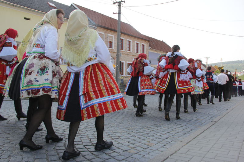 Boží tělo ve Vlčnově - průvod