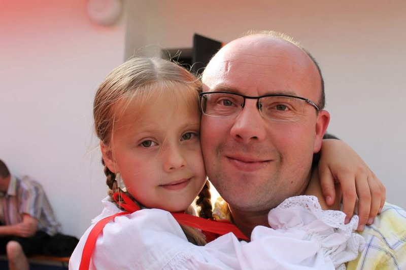 Obětí táty s dcerou