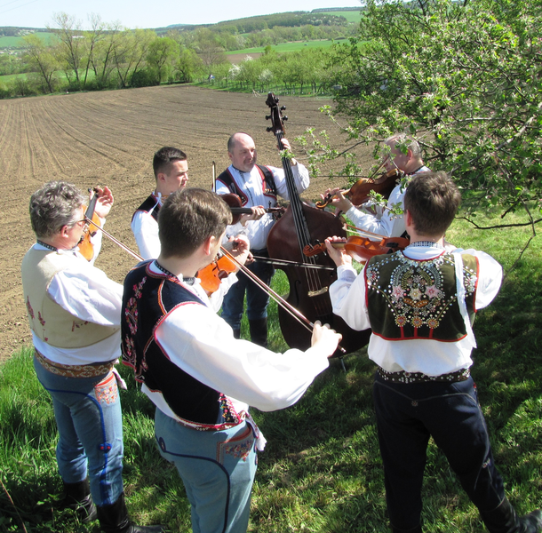 FRANTIŠEK OKÉNKA, Malá Vrbka (uctění památky) - 6