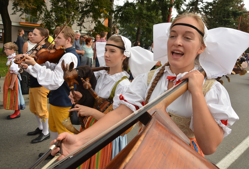 Slovácké slavnosti vína v UH, průvod