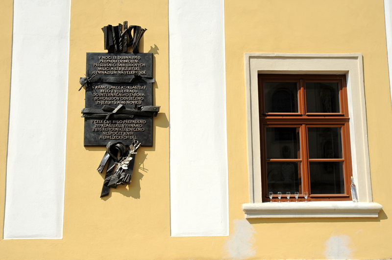 Instalace pamětní desky "Akce K"