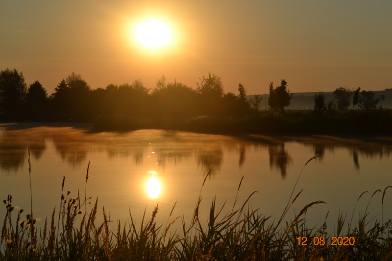 Východ slunce nad Šterkovým jezerem
